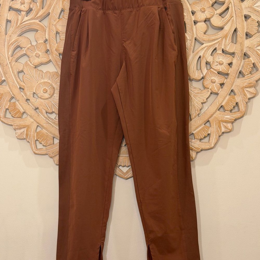 Apana Women’s Rust Brown Athletic Outdoor Pants